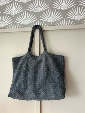 MILANER Travel Elena Woven Tote Bag in Blue Suede